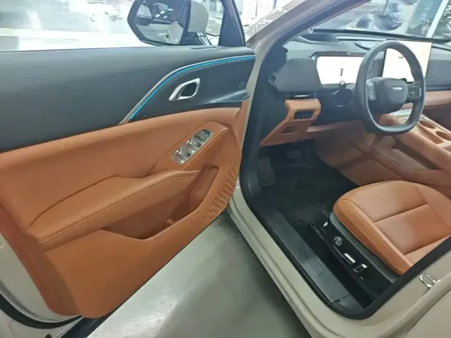 Haval Xiaolong MAX — Фото автомобиля 15