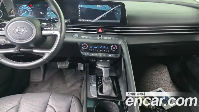 Hyundai AVANTE Avante (CN7) — Фото автомобиля 15