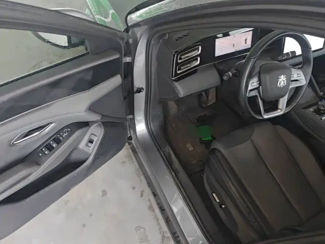 BYD Qin L — Фото автомобиля 15