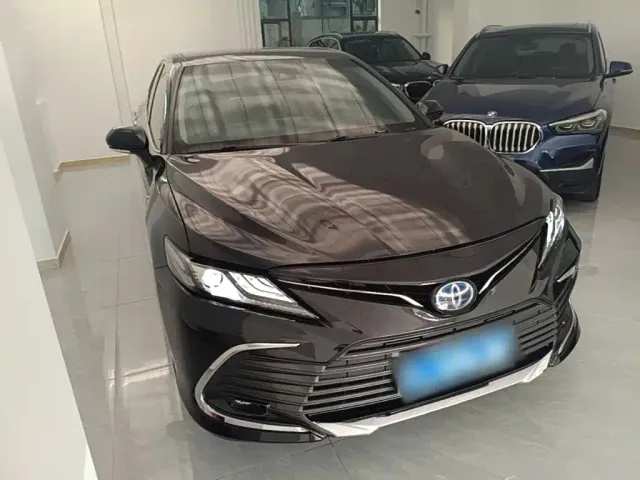 Toyota Camry — Фото автомобиля 3