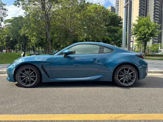 Subaru BRZ — Фото автомобиля 4