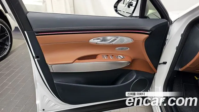 Genesis GV70 2.5T Бензин 2WD — Фото автомобиля 21