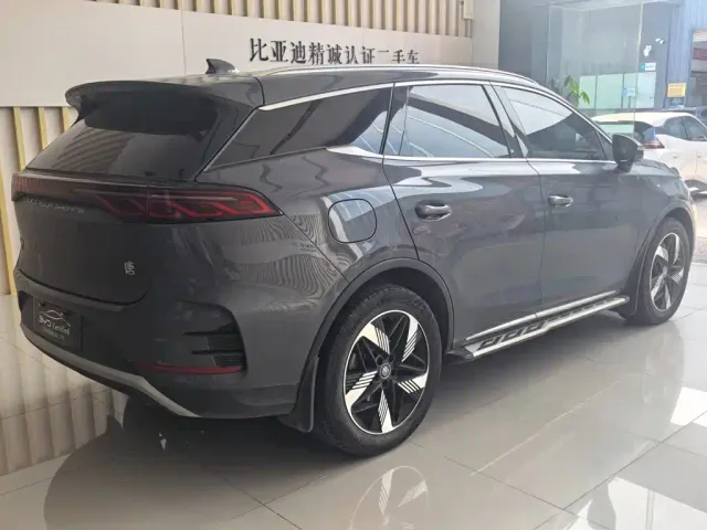 BYD Tang — Фото автомобиля 12