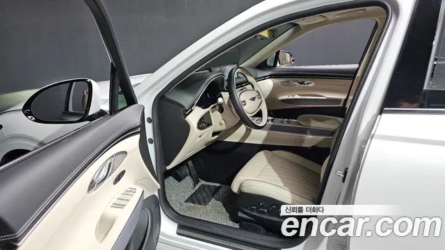 Genesis GV70 2.5T Бензин AWD — Фото автомобиля 10