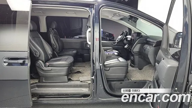 Hyundai Staria Staria Lounge 9 мест — Фото автомобиля 12