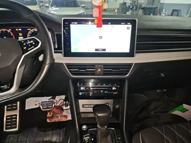 Volkswagen Tiguan L — Фото автомобиля 12