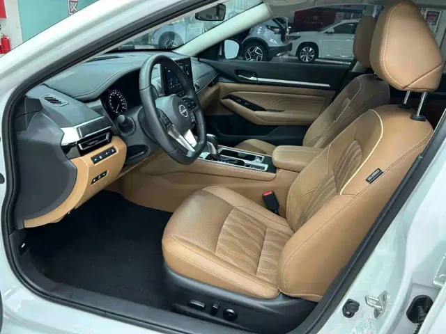 Nissan Teana — Фото автомобиля 16