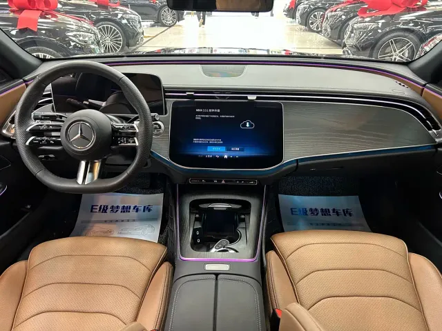 Mercedes-Benz E-Class — Фото автомобиля 8