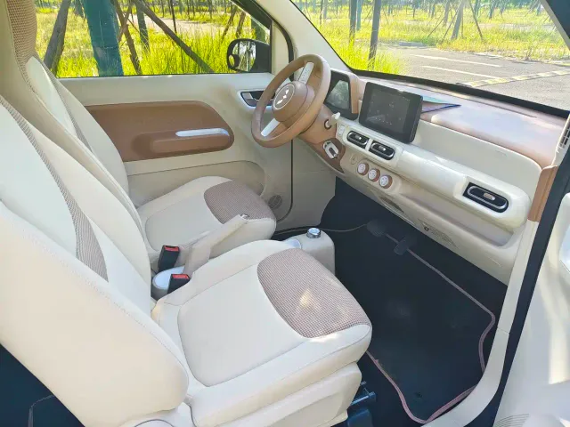 Wuling Hongguang Mini EV — Фото автомобиля 10