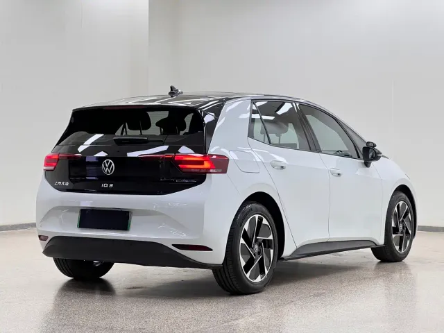 Volkswagen ID.3 — Фото автомобиля 6