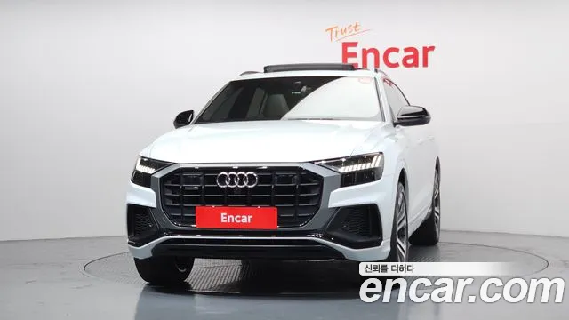 Audi Q8 55 TFSI quattro Premium — Фото автомобиля 3