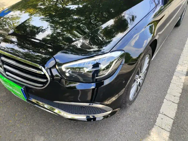 Mercedes-Benz E-Class — Фото автомобиля 23