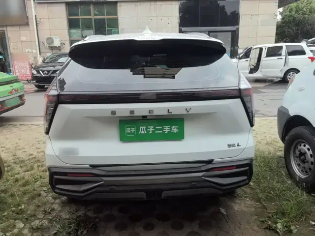 Geely Boyue L — Фото автомобиля 5