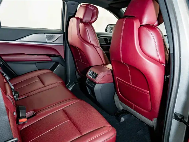Cadillac XT5 — Фото автомобиля 22
