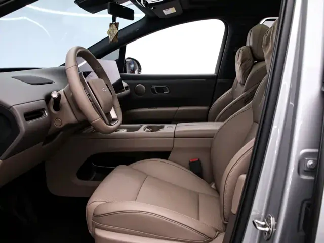 Li Auto i6 — Фото автомобиля 13
