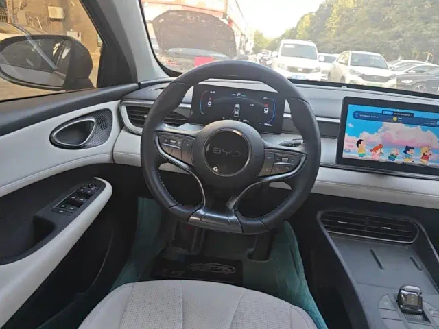 BYD Seal 05 DM-i — Фото автомобиля 10