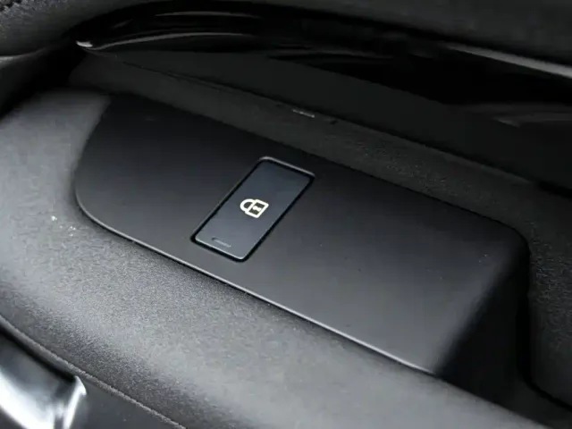 Land Rover Discovery — Фото автомобиля 26