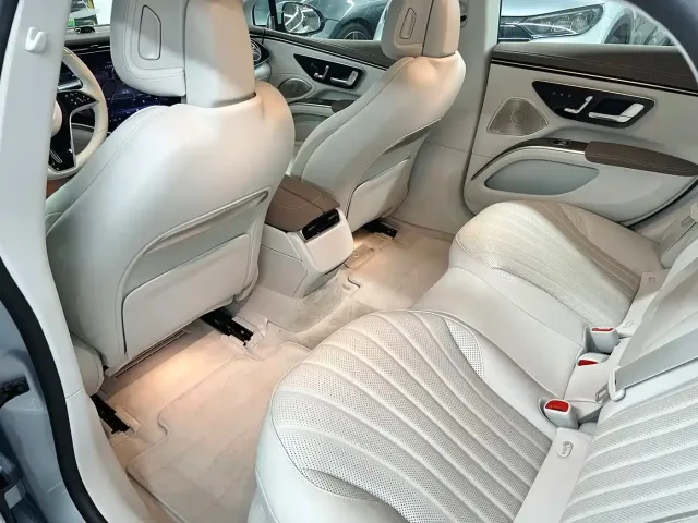 Mercedes-Benz EQS — Фото автомобиля 12