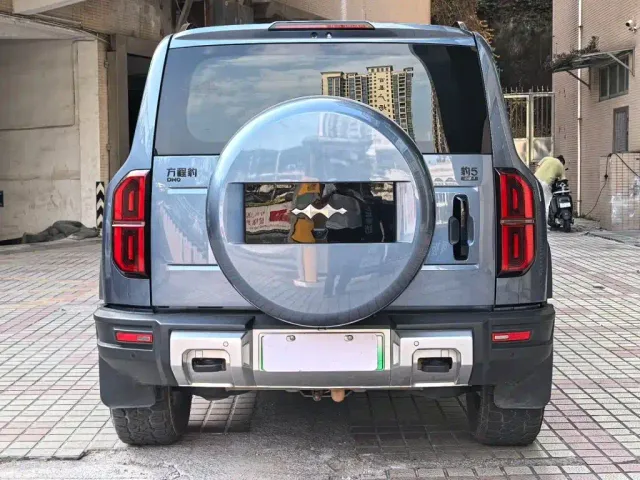 BYD FangChengBao Leopard 5 — Фото автомобиля 5