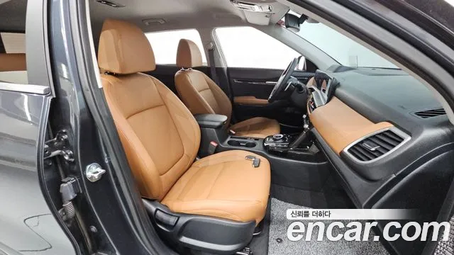Kia Seltos — Фото автомобиля 12