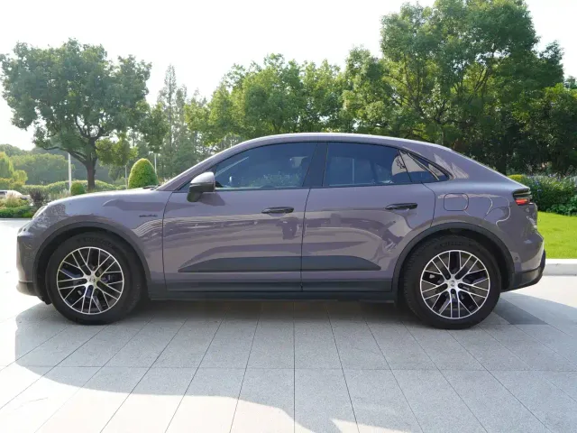 Porsche Macan EV — Фото автомобиля 3