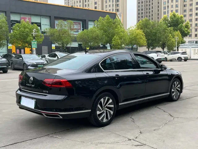 Volkswagen Magotan GTE Plug-in Hybrid 2022 GTE Luxury — Фото автомобиля 9