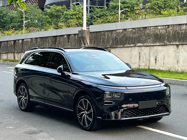 Xpeng G9 — Фото автомобиля 2
