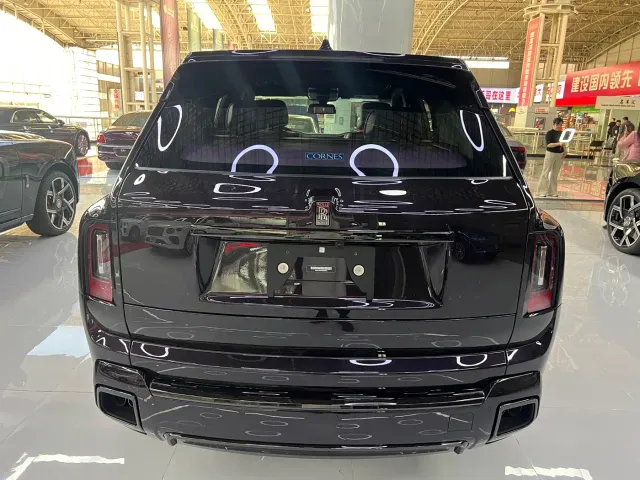 Rolls-Royce Cullinan — Фото автомобиля 27