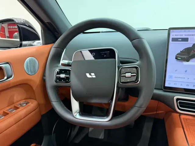 Li Auto L6 — Фото автомобиля 15