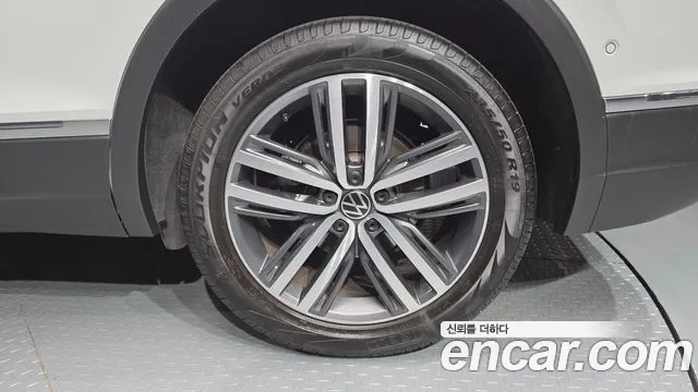 Volkswagen Tiguan — Фото автомобиля 20