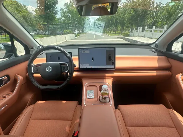 Leapmotor C10 — Фото автомобиля 13
