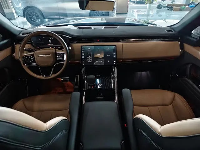 Land Rover Range Rover Sport — Фото автомобиля 12