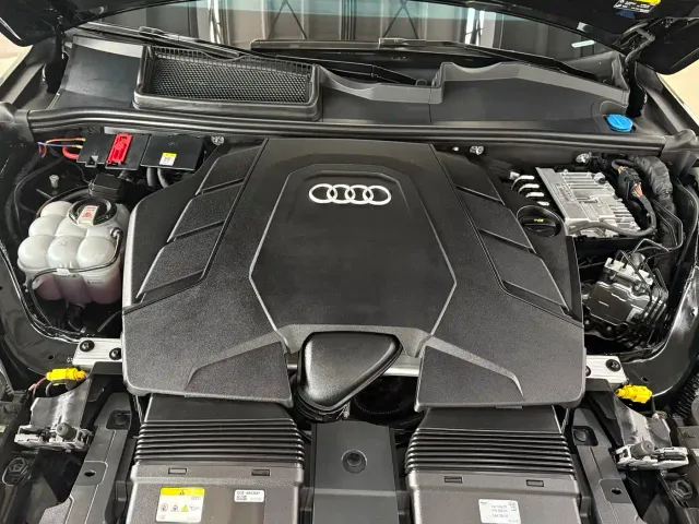 Audi Q7 — Фото автомобиля 7