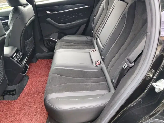 Geely Xingyue L — Фото автомобиля 13