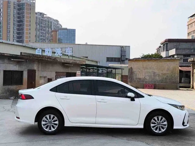 Toyota Corolla — Фото автомобиля 3