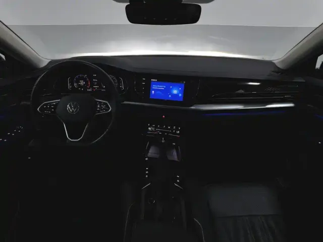 Volkswagen Passat — Фото автомобиля 5