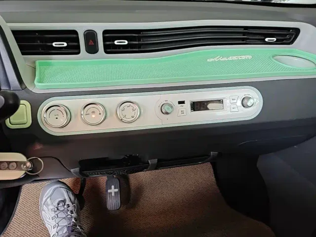 Wuling Hongguang Mini EV — Фото автомобиля 12
