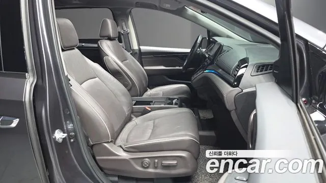 Honda Odyssey — Фото автомобиля 16