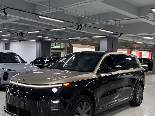 Фотография автомобиля — Li Auto L9