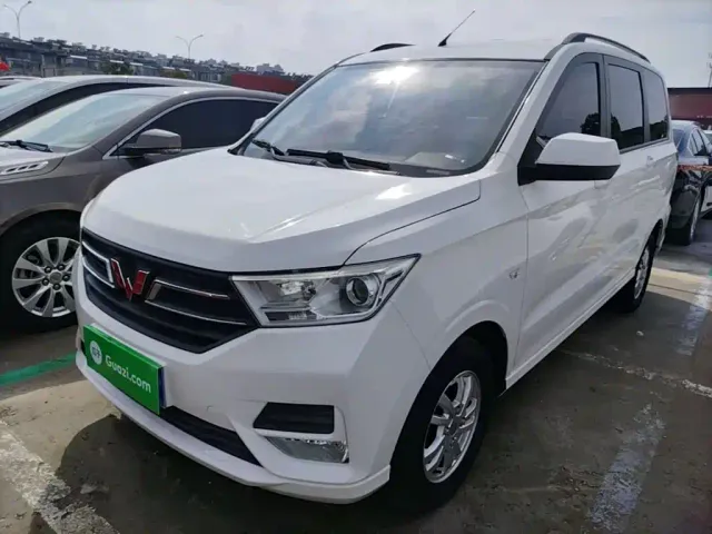 Фотография автомобиля — Wuling Hongguang