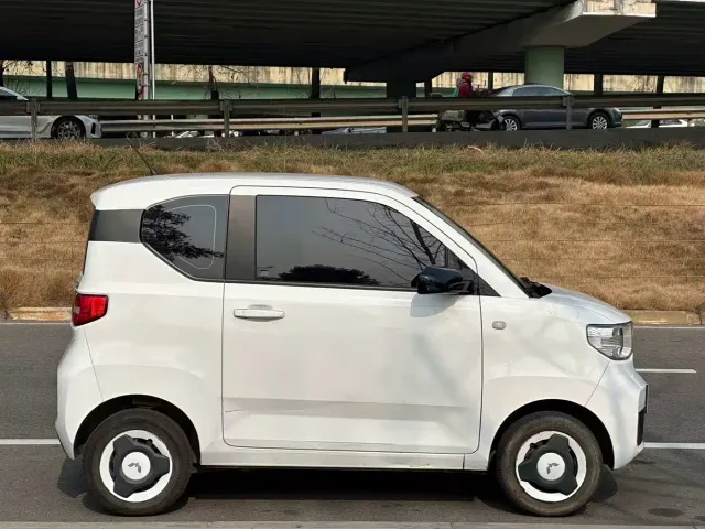 Wuling Hongguang Mini EV — Фото автомобиля 12