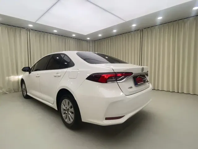 Toyota Corolla — Фото автомобиля 4