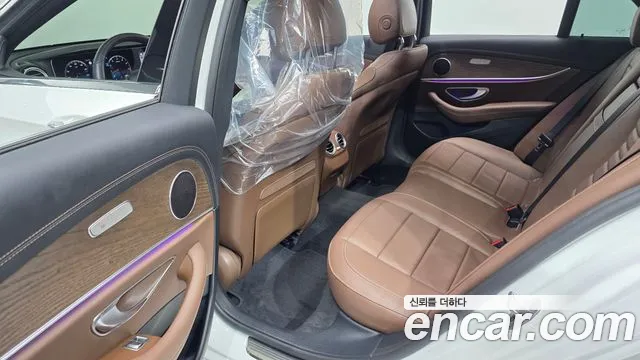 Mercedes-Benz E-Class W213 — Фото автомобиля 12