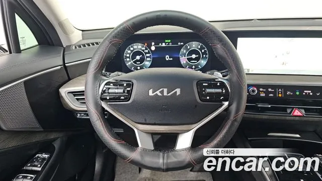 Kia K8 — Фото автомобиля 13