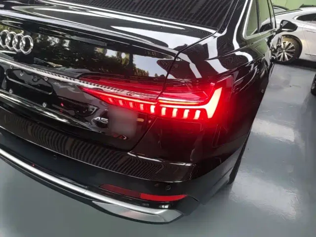 Audi A6L — Фото автомобиля 7