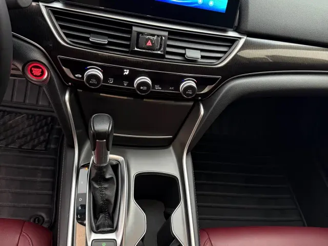 Honda Accord — Фото автомобиля 29