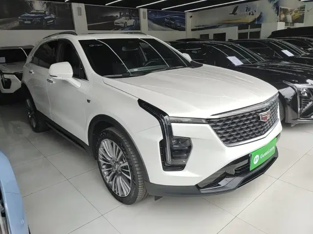 Cadillac XT4 — Фото автомобиля 3
