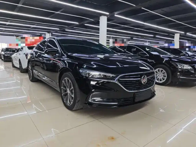 Buick LaCrosse — Фото автомобиля 3