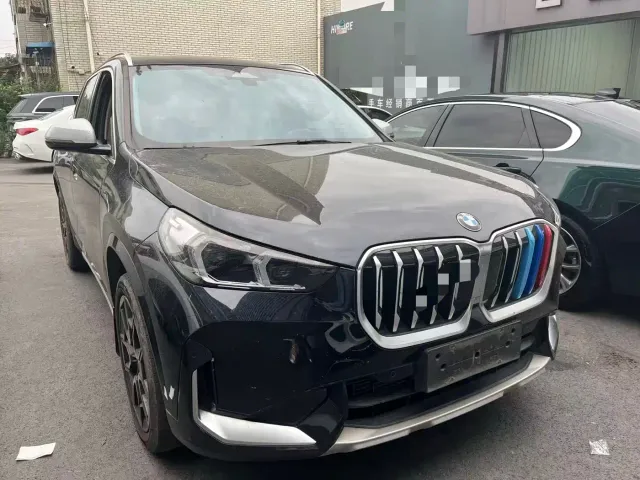 BMW X1 — Фото автомобиля 3