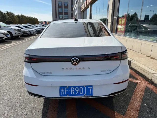 Volkswagen Sagitar — Фото автомобиля 7